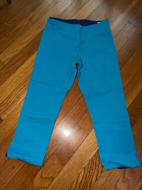 Lucy crop PowerMax Teal Active Leggings